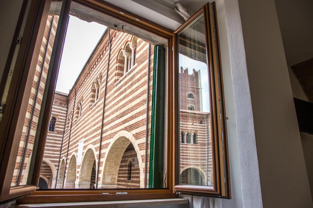 Aurelia Luxury - Piazza Delle Erbe Hotel Verona Luaran gambar