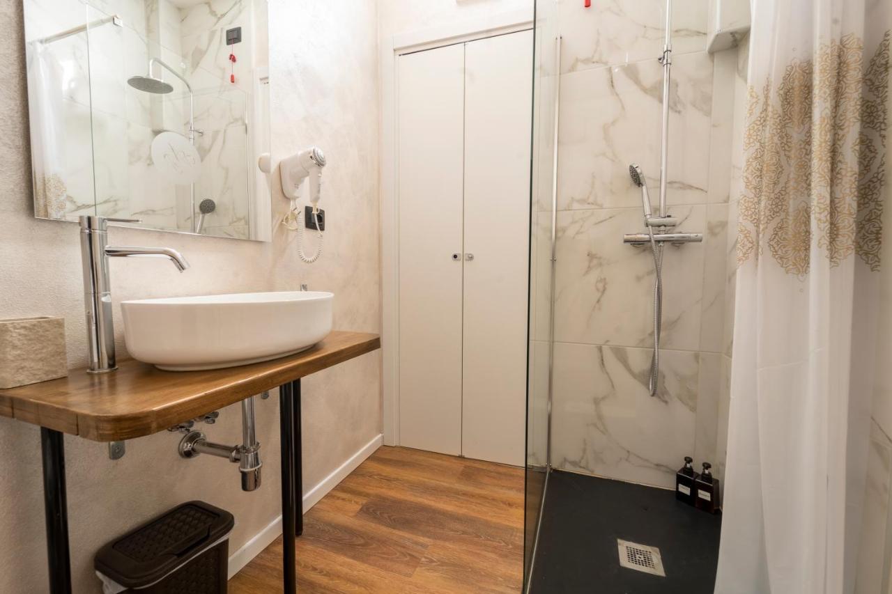 Aurelia Luxury - Piazza Delle Erbe Hotel Verona Luaran gambar