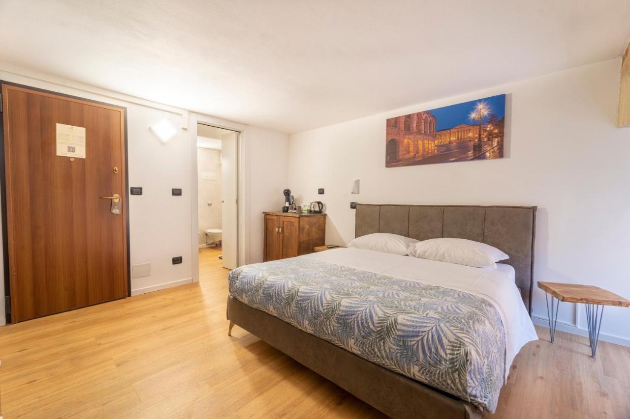 Aurelia Luxury - Piazza Delle Erbe Hotel Verona Luaran gambar