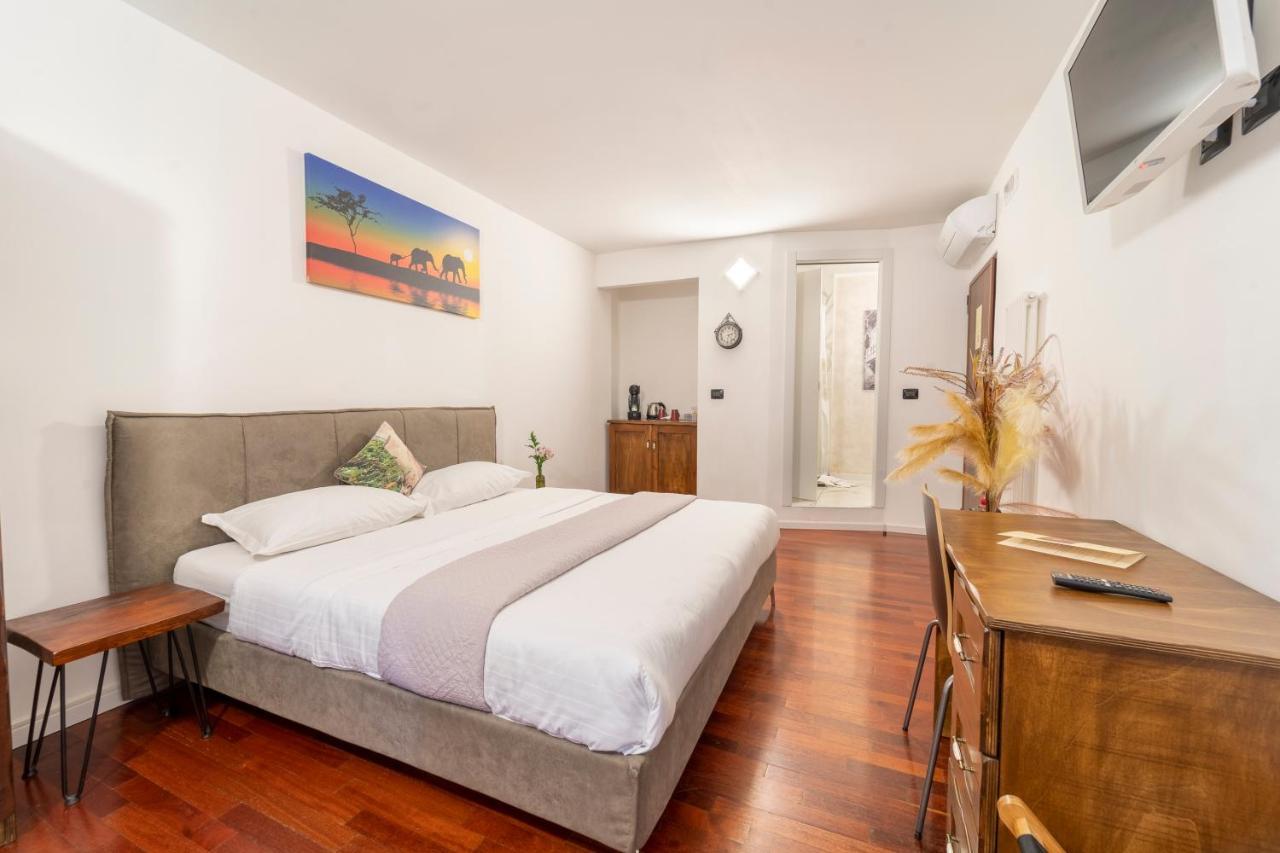 Aurelia Luxury - Piazza Delle Erbe Hotel Verona Luaran gambar